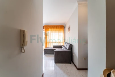 Apartamento T1 para Venda em Aver-O-Mar, Amorim e Terroso