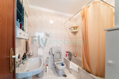 Apartamento T1 para Venda em Aver-O-Mar, Amorim e Terroso