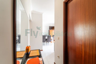 Apartamento T1 para Venda em Aver-O-Mar, Amorim e Terroso