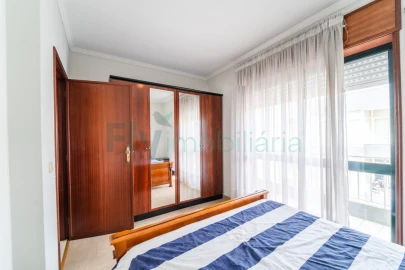 Apartamento T1 para Venda em Aver-O-Mar, Amorim e Terroso