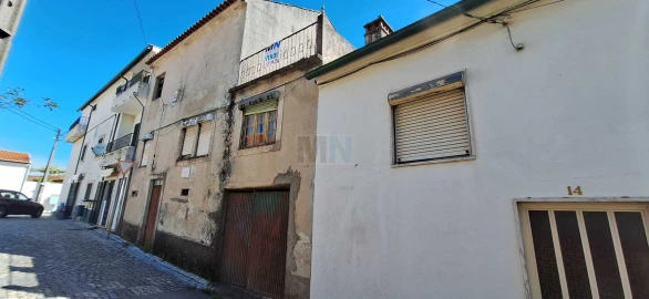 Moradia T9 para Venda em Almalagues