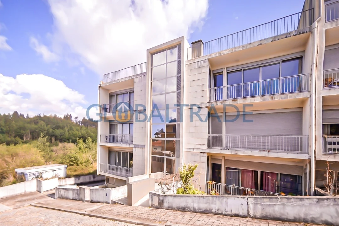 Apartamento T3 para Venda em Foz do Sousa e Covelo Foto 1