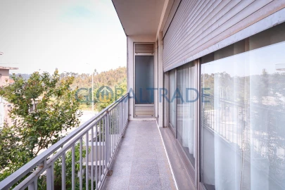 Apartamento T3 para Venda em Foz do Sousa e Covelo