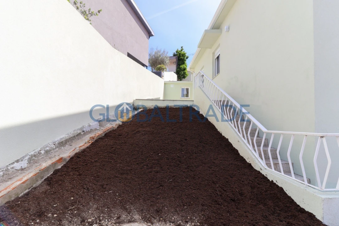 Moradia T3 para Venda em Fânzeres e São Pedro da Cova Foto 4