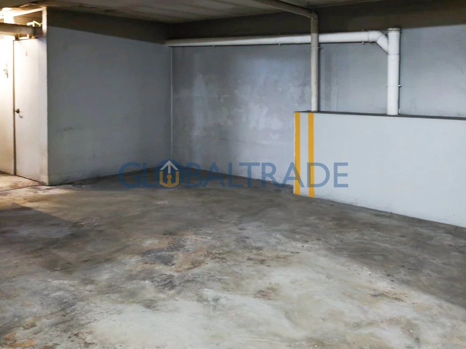 Garagem para Venda em Rio Tinto Foto 4