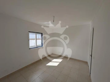 Armazém para Arrendamento em Portel