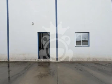 Armazém para Arrendamento em Portel
