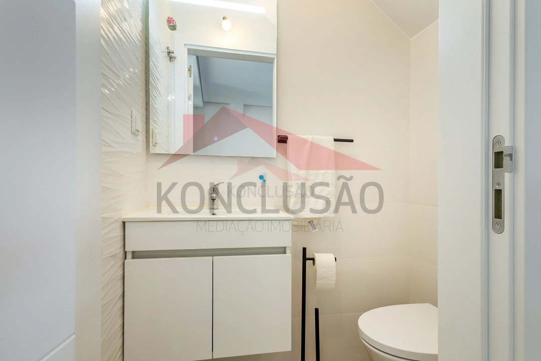 Moradia T3 para Venda em Quinta do Conde Foto 10