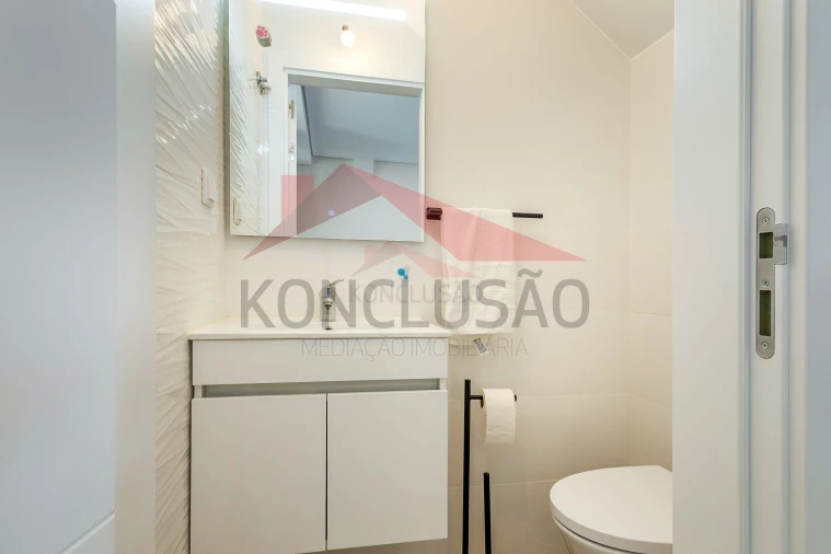 Moradia T3 para Venda em Quinta do Conde Foto 10