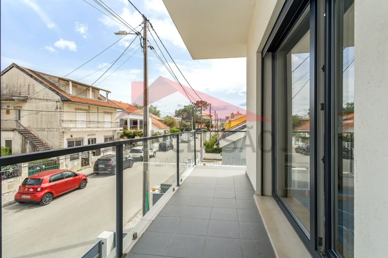 Moradia T3 para Venda em Quinta do Conde Foto 17