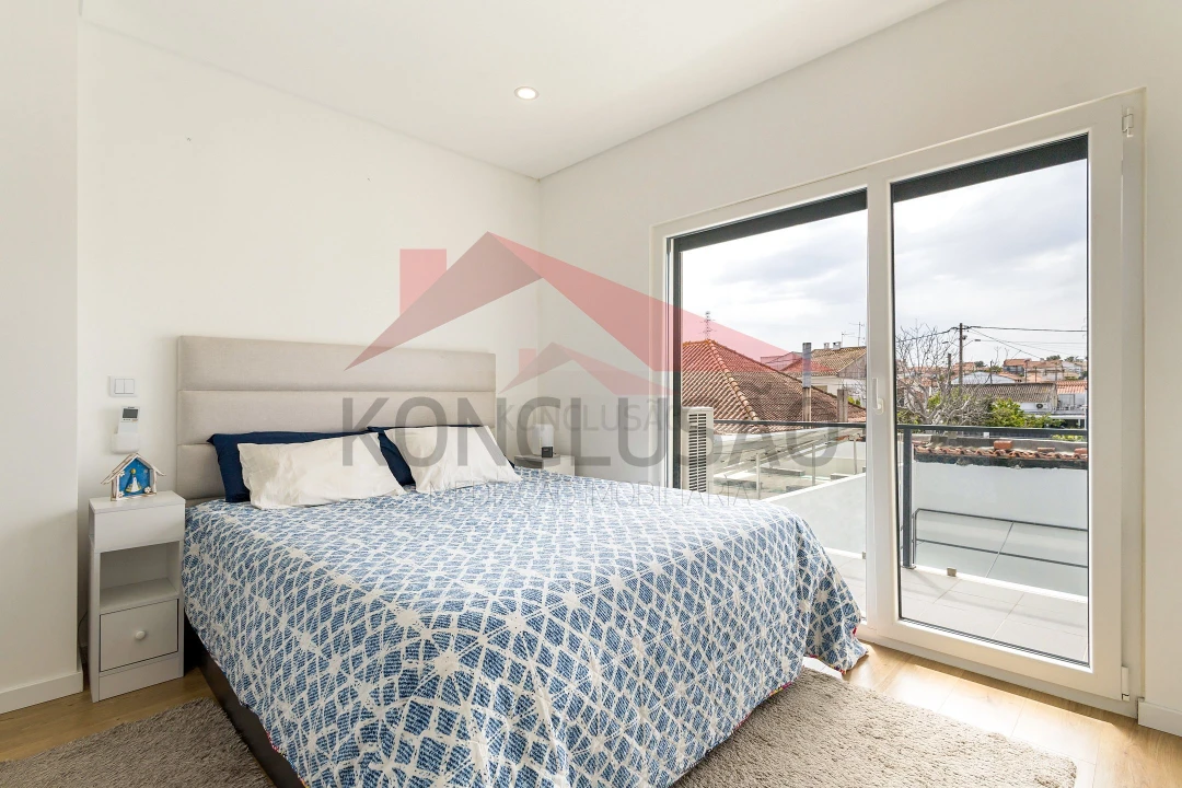 Moradia T3 para Venda em Quinta do Conde Foto 19