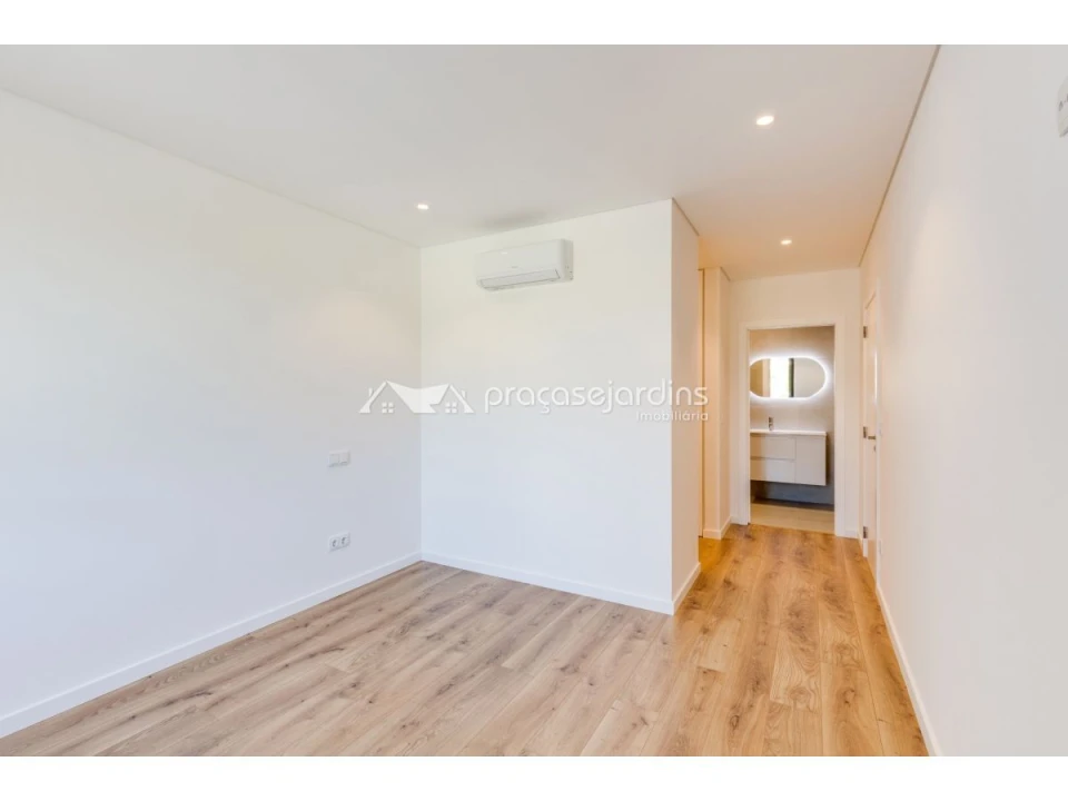 Apartamento T3 para Venda em Leiria, Pousos, Barreira e Cortes Foto 15