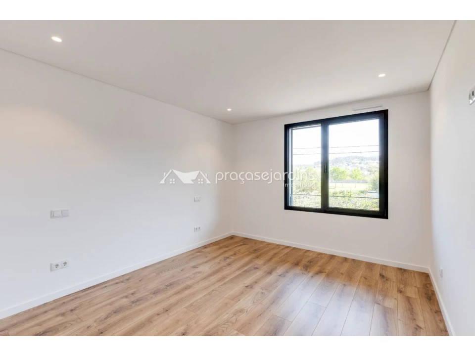 Apartamento T3 para Venda em Leiria, Pousos, Barreira e Cortes Foto 14