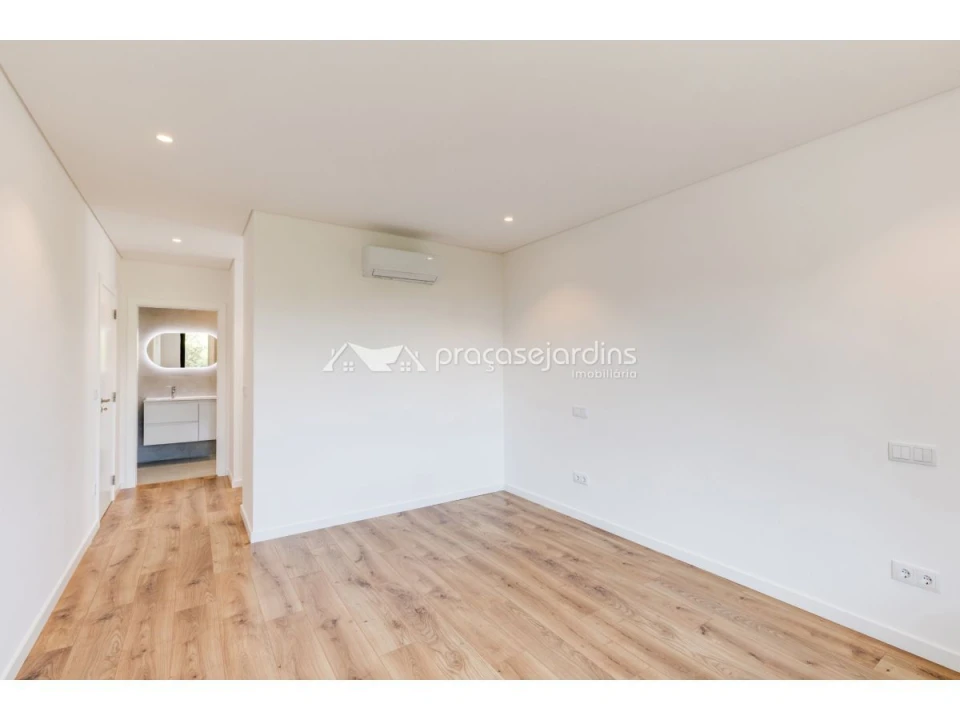 Apartamento T3 para Venda em Leiria, Pousos, Barreira e Cortes Foto 15