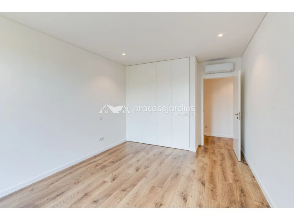 Apartamento T3 para Venda em Leiria, Pousos, Barreira e Cortes Foto 9