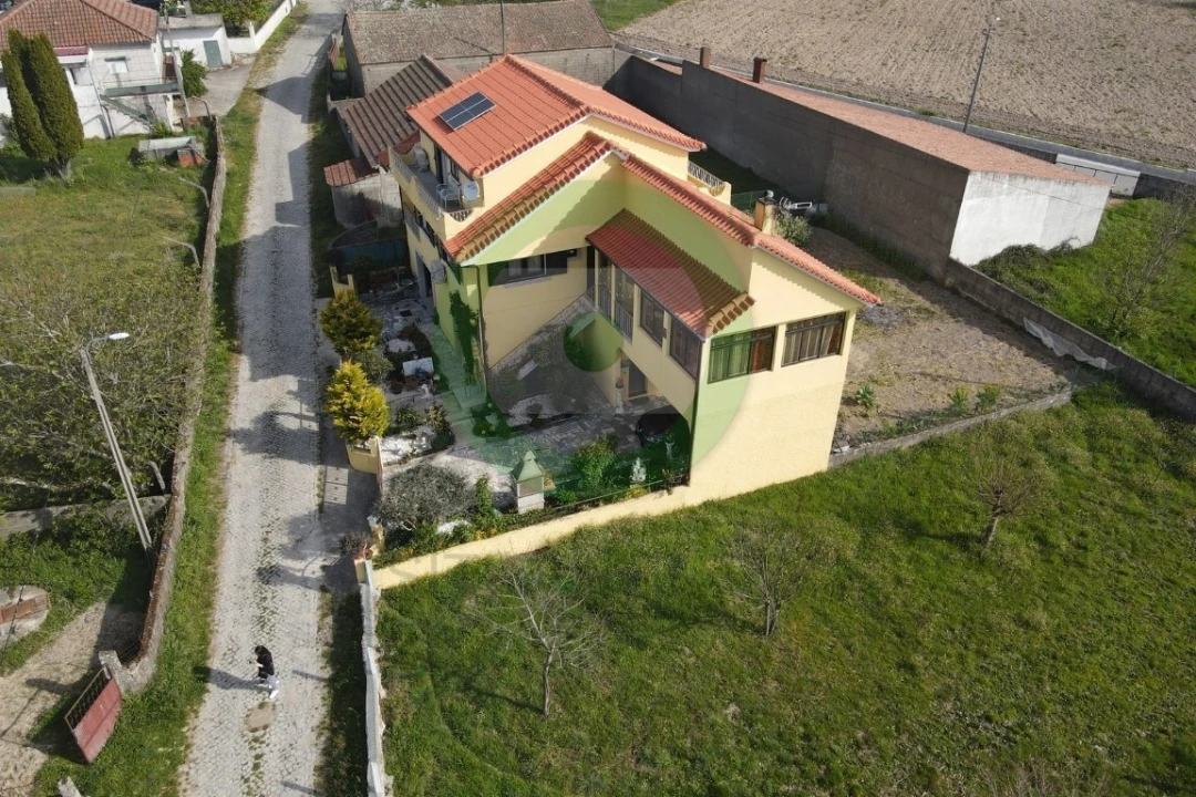 Moradia T4 para Venda em Friões Foto 2