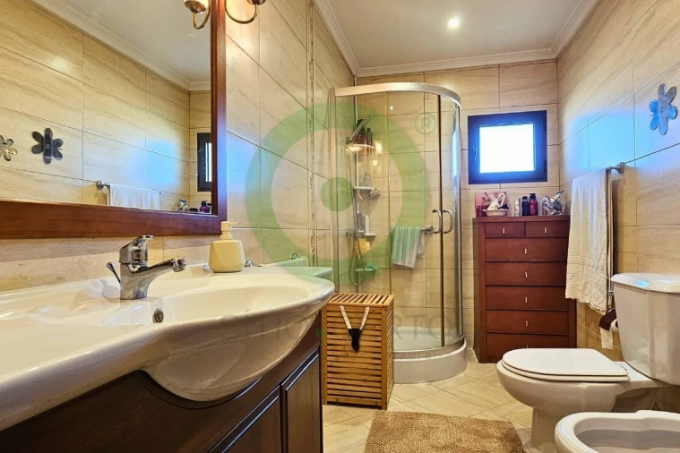 Moradia T4 para Venda em Friões Foto 18