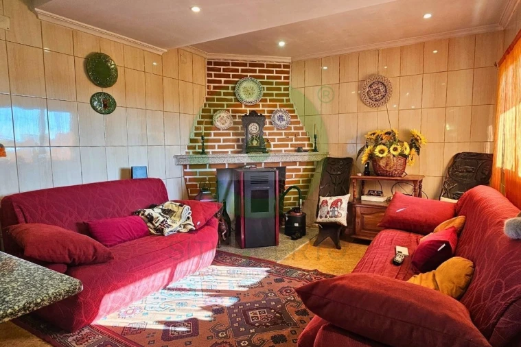 Moradia T4 para Venda em Friões Foto 9