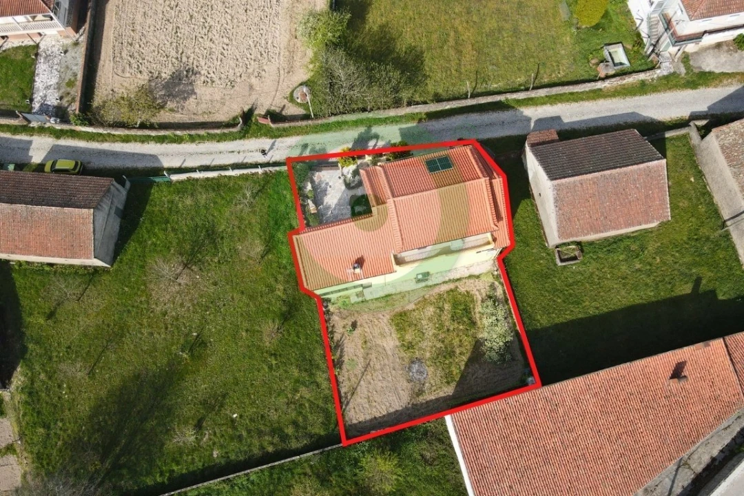 Moradia T4 para Venda em Friões Foto 4