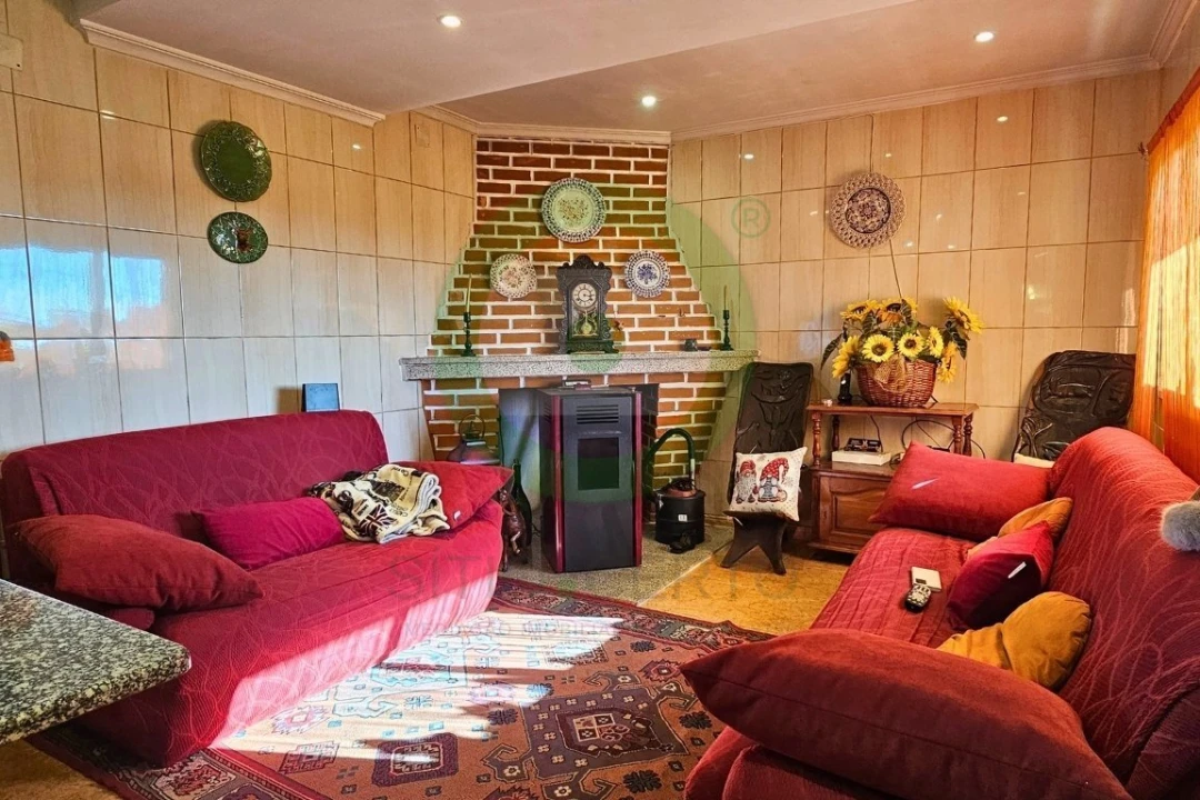 Moradia T4 para Venda em Friões Foto 9