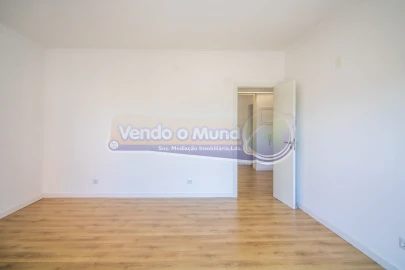 Apartamento T3 para Venda em Algueirão-Mem Martins
