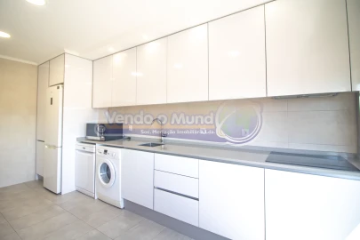 Apartamento T3 para Venda em Algueirão-Mem Martins