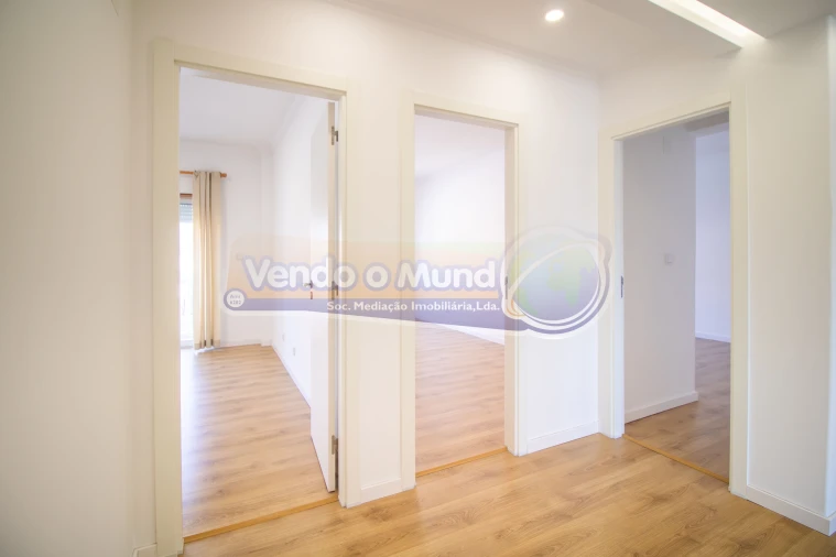 Apartamento T3 para Venda em Algueirão-Mem Martins Foto 19