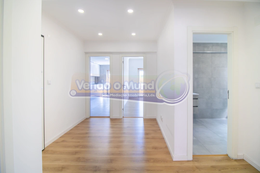 Apartamento T3 para Venda em Algueirão-Mem Martins Foto 10