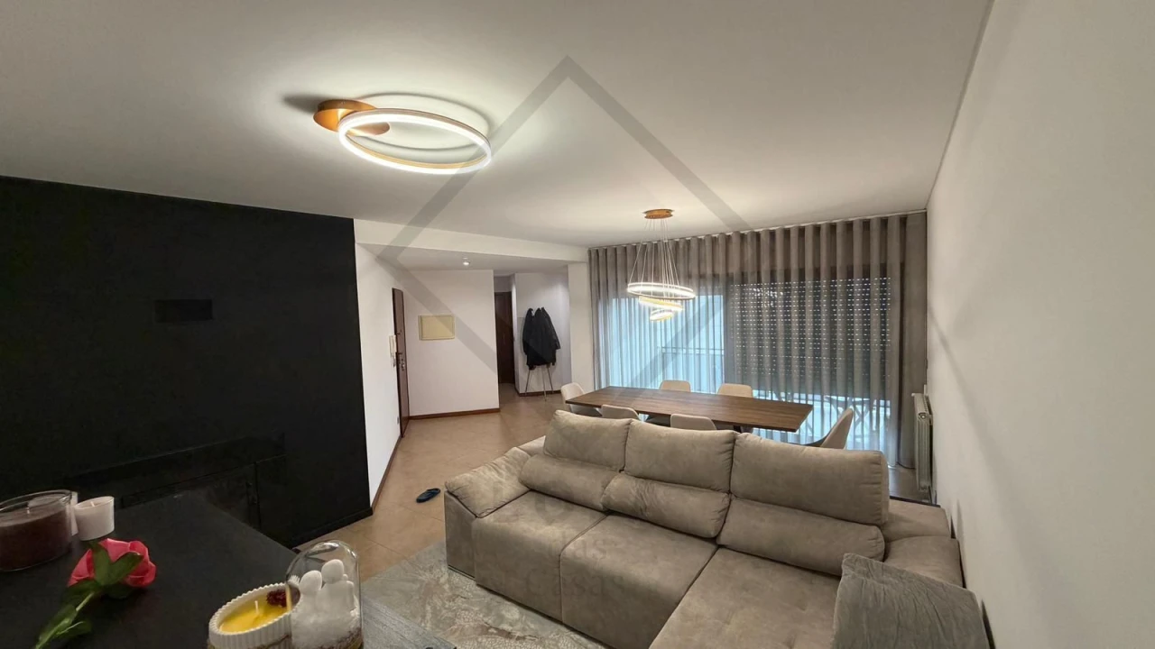 Apartamento T2 para Venda em Vila Verde e Barbudo Foto 3