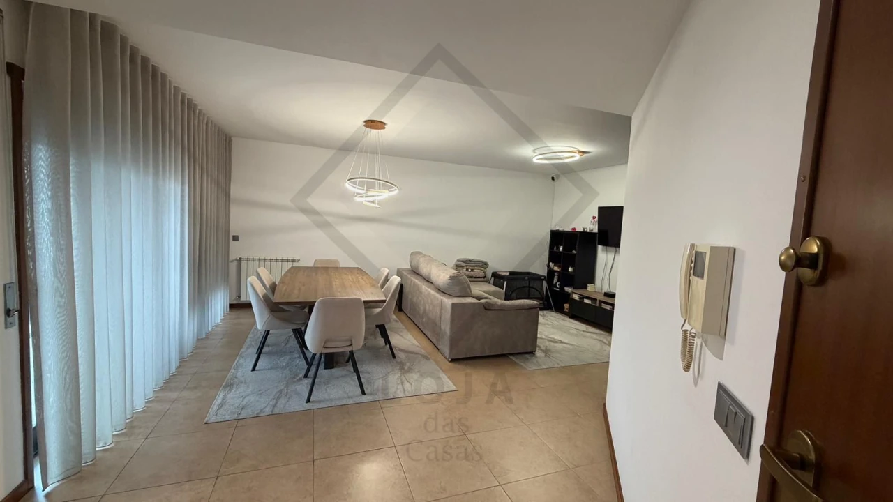 Apartamento T2 para Venda em Vila Verde e Barbudo Foto 2