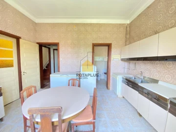 Moradia T7 para Venda em Campanhã