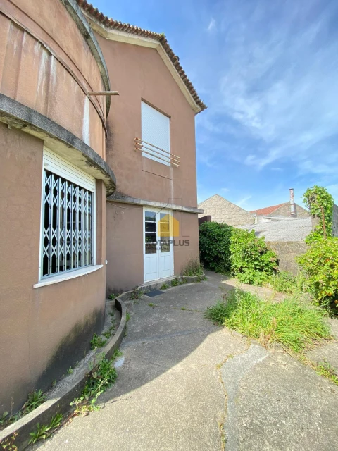 Moradia T7 para Venda em Campanhã