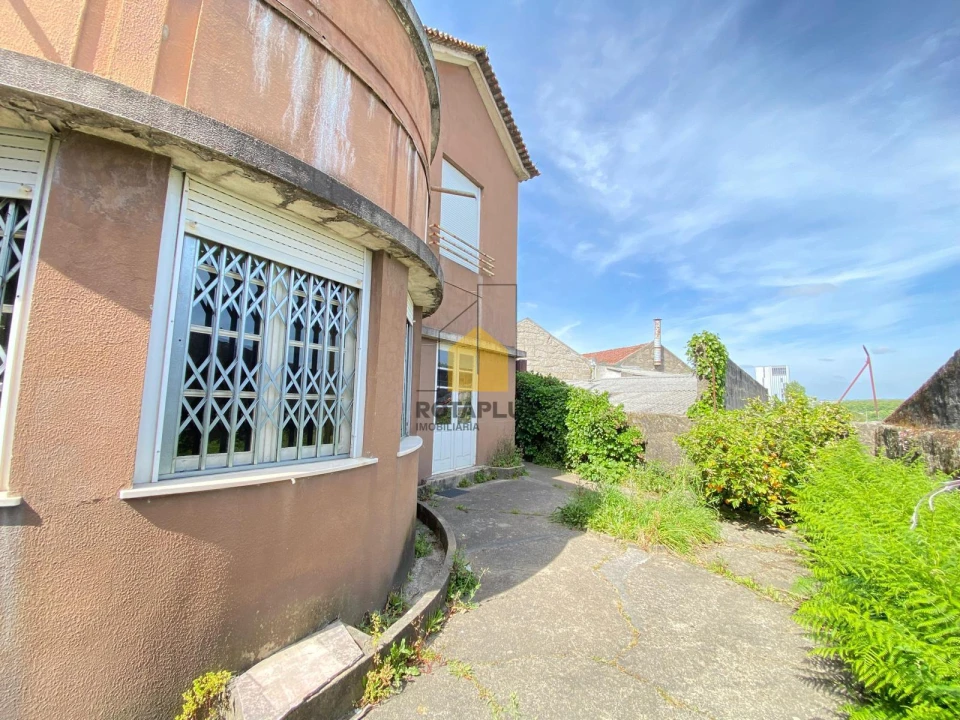 Moradia T7 para Venda em Campanhã Foto 2