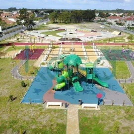 Moradia T4 para Venda em Fernao Ferro