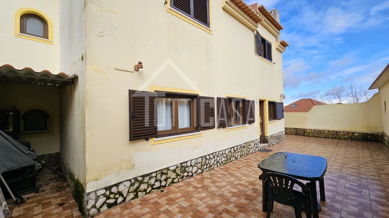 Moradia T3 para Venda em Venda do Pinheiro e Santo Estêvão das Galés Foto 13