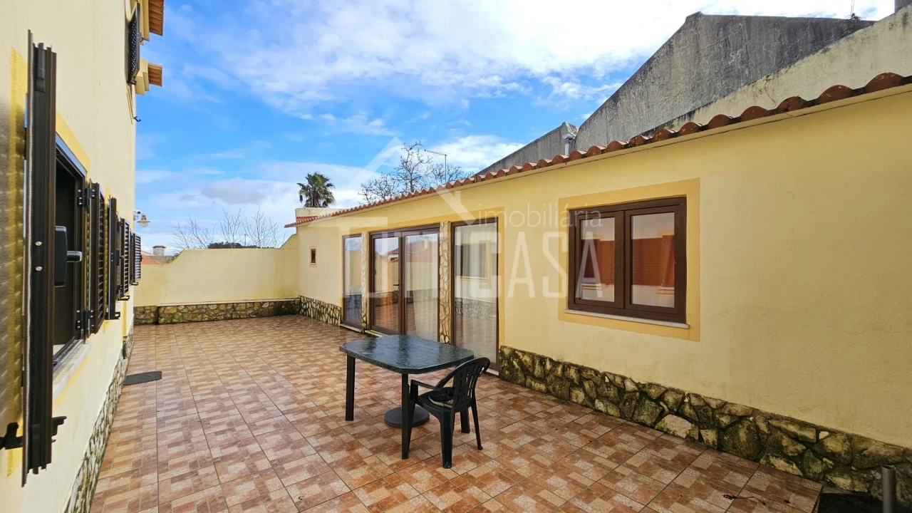 Moradia T3 para Venda em Venda do Pinheiro e Santo Estêvão das Galés Foto 14