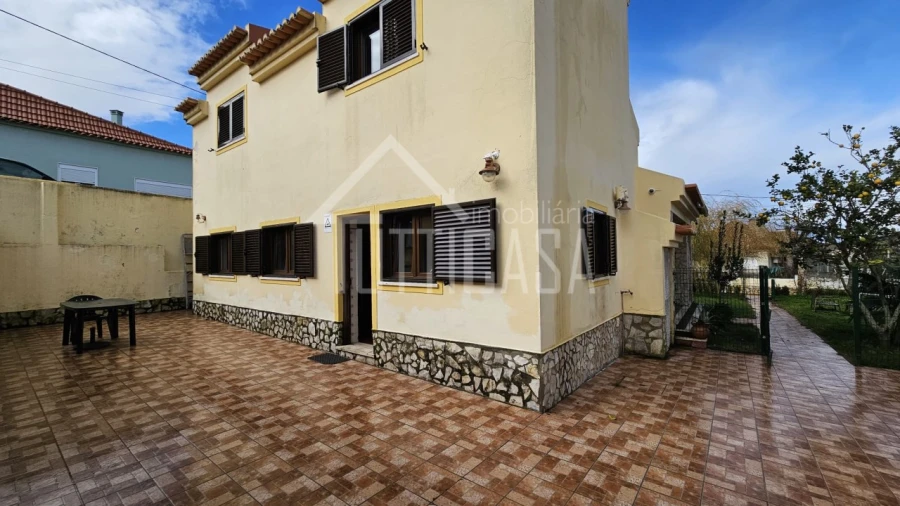 Moradia T3 para Venda em Venda do Pinheiro e Santo Estêvão das Galés Foto 12