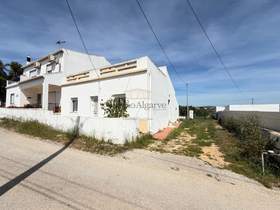 Moradia T2 para Venda em Albufeira e Olhos de Água Foto 2