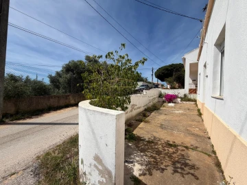 Moradia T2 para Venda em Albufeira e Olhos de Água