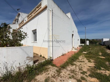 Moradia T2 para Venda em Albufeira e Olhos de Água