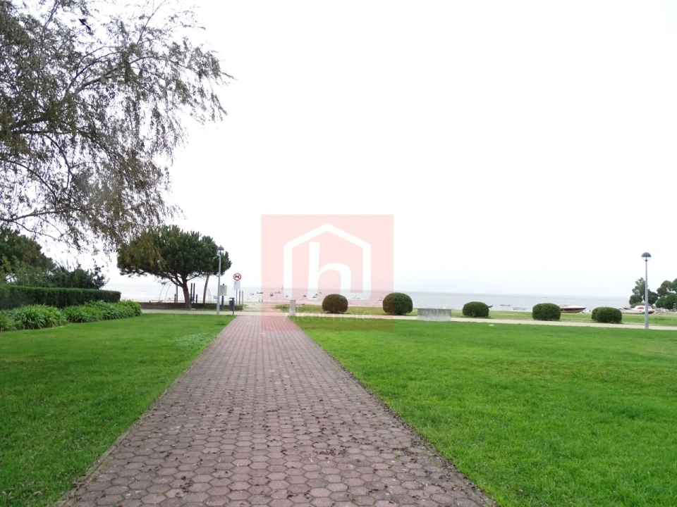 Quinta T1 para Venda em Alcochete Foto 1