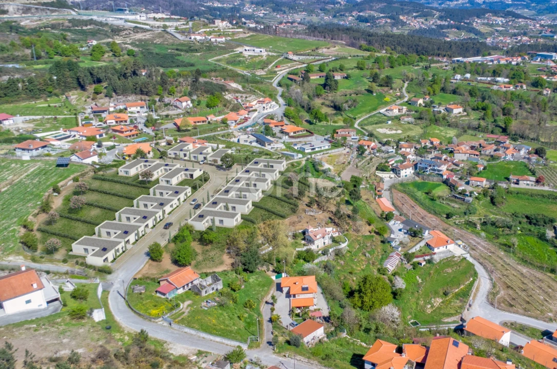 Quinta T3 para Venda em Louredo Foto 9
