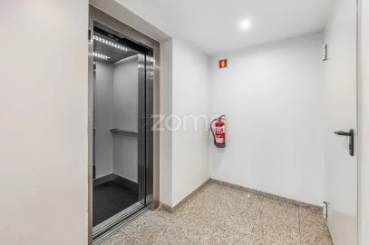 Apartamento T2 para Venda em Campanhã