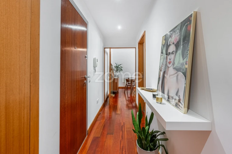 Apartamento T2 para Venda em Campanhã Foto 6