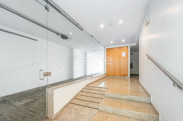 Apartamento T2 para Venda em Campanhã Foto 21