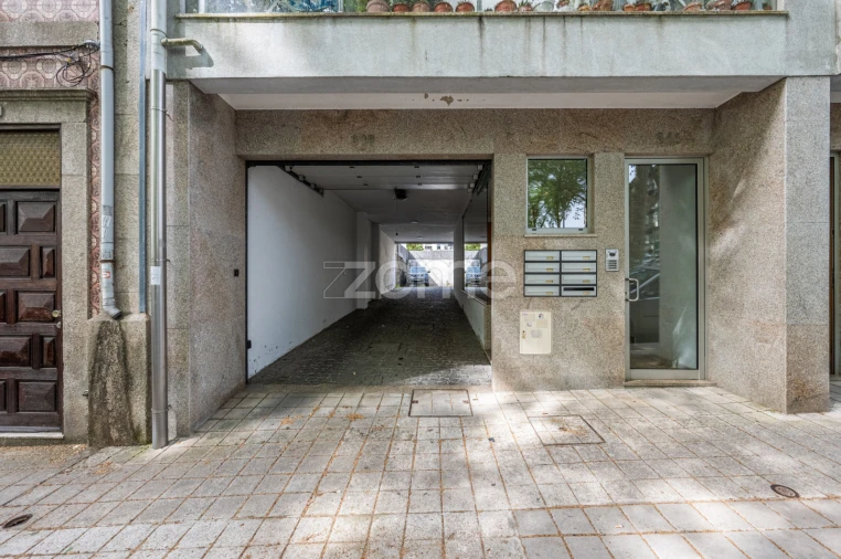 Apartamento T2 para Venda em Campanhã Foto 23