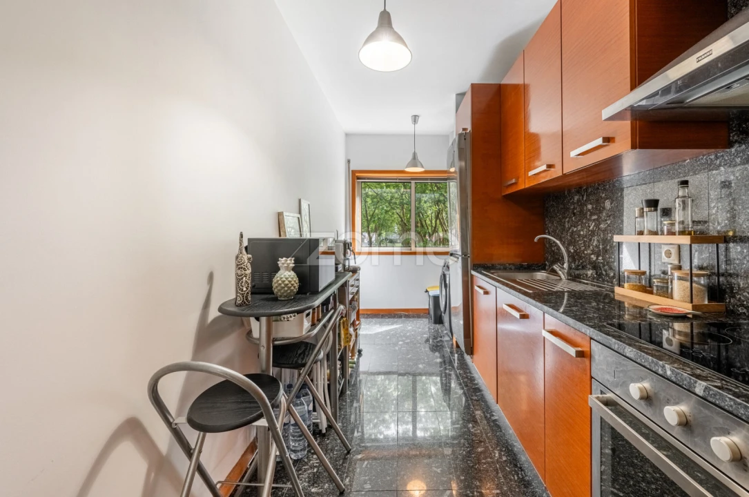 Apartamento T2 para Venda em Campanhã Foto 7