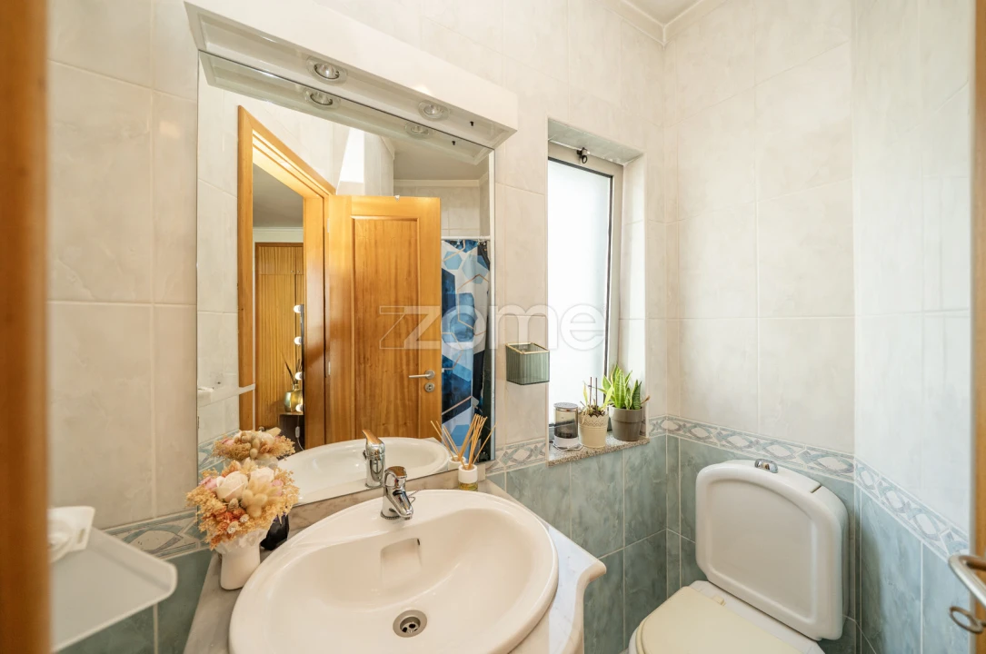 Apartamento T2 para Venda em Ferreiros e Gondizalves Foto 29