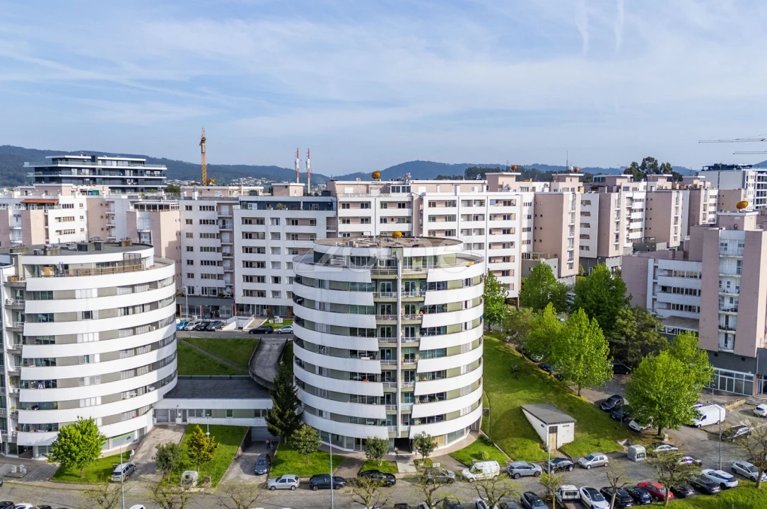 Apartamento T2 para Venda em Ferreiros e Gondizalves Foto 4