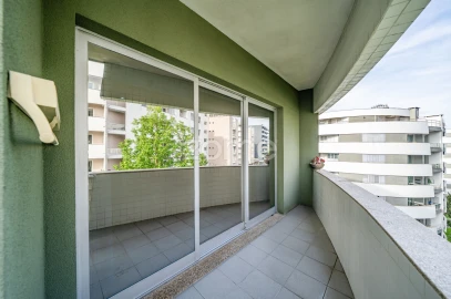 Apartamento T2 para Venda em Ferreiros e Gondizalves
